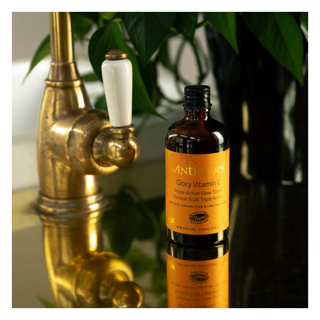 Antipodes Glory Vitamin C Triple-Action Glow Toner - Image 5